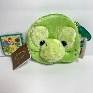 NWT. Disney Parks Aulani Hawaii Stuffed Animal Keychain Olu Turtle Coin